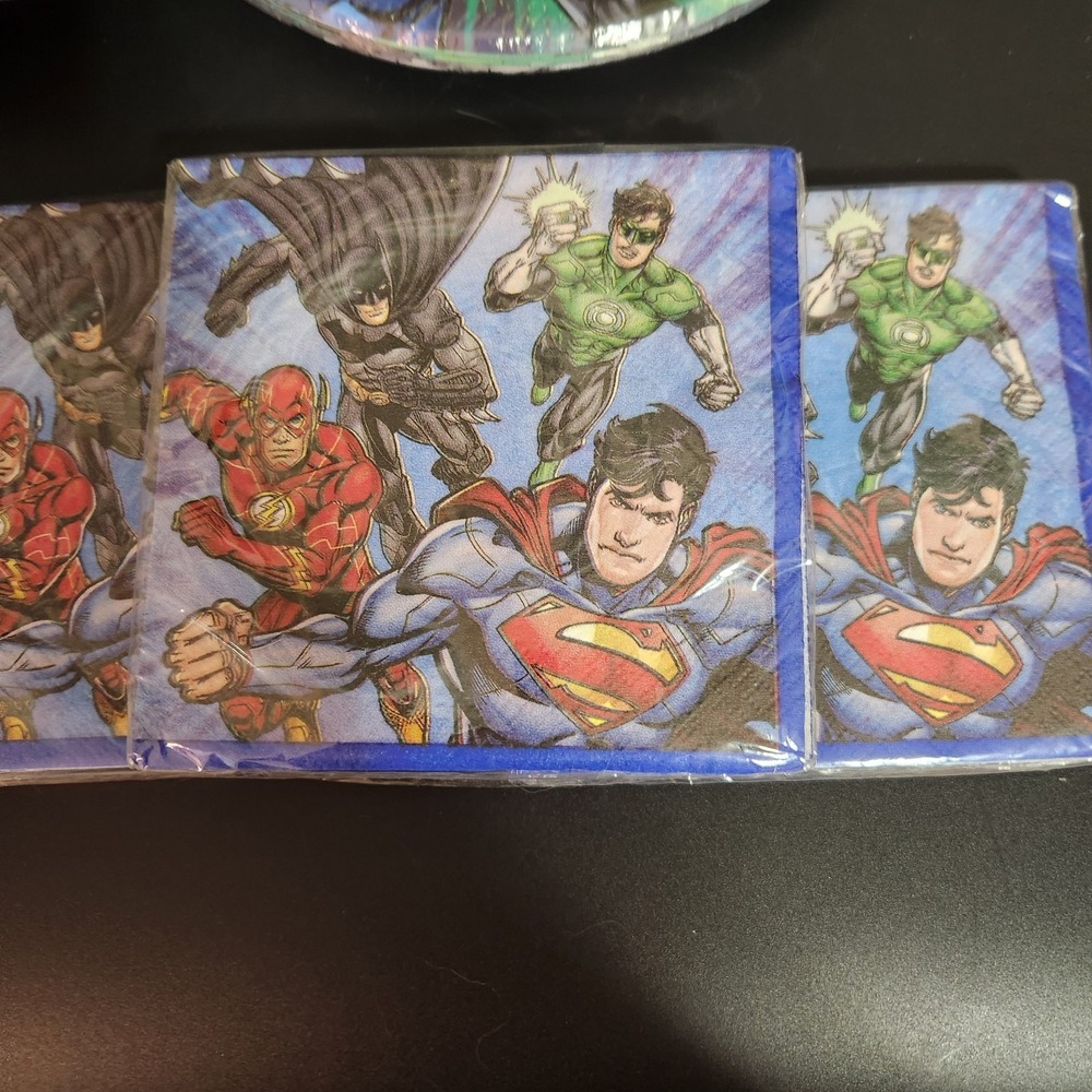 Dc Comics Justice League: Large Paper Plates , Small & Large Napkins - 112 pcs. - Picture 4 of 4